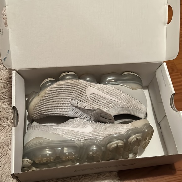 Nike Vapormax - Picture 6 of 8